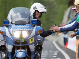 Nei cento anni del Giro la Polizia Stradale festeggia il 70° anniversario