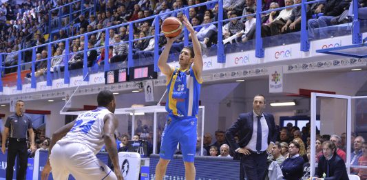 Basket Lega A – L’Orlandina perde a Brindisi. Domenica in casa ultima chance play off con Pesaro