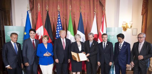 G7 di Taormina, confronto in salita tra leader. “Sul clima non c’è intesa, compromesso su migranti, lotta al terrorismo”