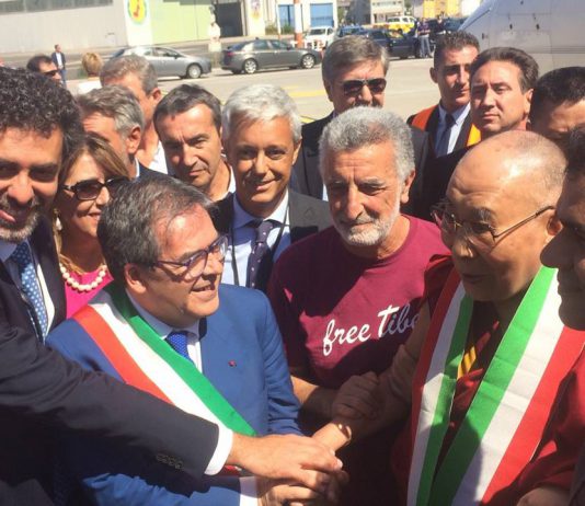 Il Dalai Lama sbarca in Sicilia: Accorinti e Bianco ad accoglierlo