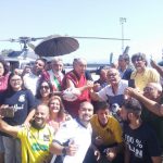 Il Dalai Lama a Sperone, la squadra di rugby gli regala un pallone