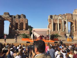L’incontro con il Dalai Lama a Taormina, la diretta streaming