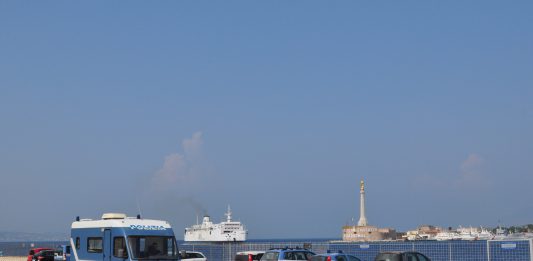 Altra tappa per il Progetto Camper. La Polizia di Stato a scuola con i ragazzi del Minutoli.
