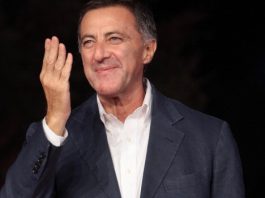 Villa di Filicudi, la piscina non era abusiva: assolto Luca Barbareschi