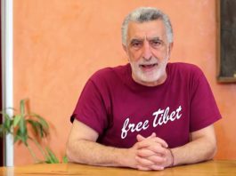 Accorinti, un video su fb per “ri-convincere”: “se mi volete, condividete”