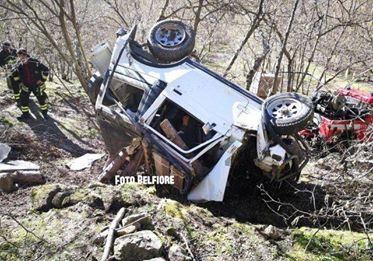 Auto fuori strada, morti sul colpo due anziani a Montalbano Elicona