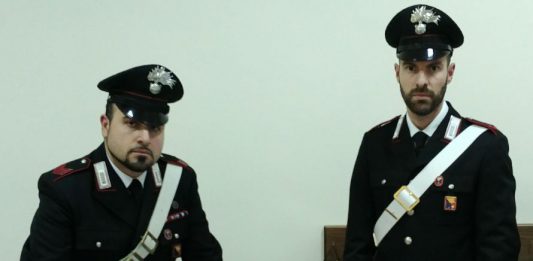 Messina: blitz dei carabinieri a Bordonaro, rinvenute armi e munizioni