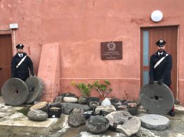 Filicudi (ME): i Carabinieri recuperano numerosi manufatti lapidei antichi e denunciano sei persone
