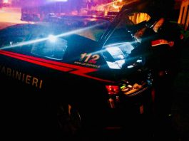 Rissa in Via Cesare Battisti, 15enne sfregiato al volto