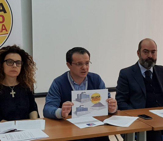 De Luca contro la variante al piano regolatore:”lebbrosario urbano serve partenariato pubblico-privato”