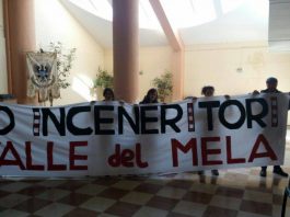 Occupato il comune di Santa Lucia del Mela: gli attivisti del NO inceneritore contro Musumeci