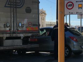 Incidente sul Boccetta, traffico in tilt: fermo anche il tram