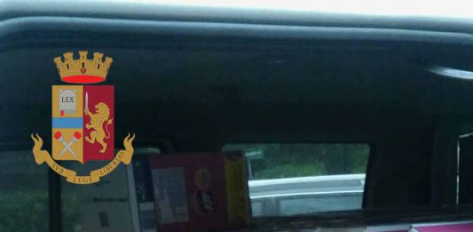 Beccati a rubare da un tir in sosta a Tremestieri, arrestati dalla polizia due catanesi