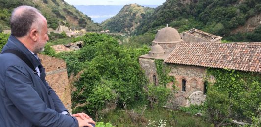 Tour in zona sud di Gaetano Sciacca a Mili San Pietro e a Santo Stefano Medio con Valentina Zafarana e Antonio De Luca