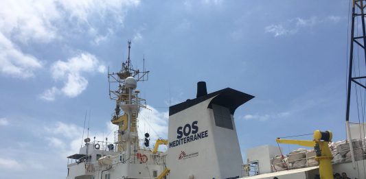 Sbarcati a Messina 73 migranti a bordo della Aquarius soccorsi dalla SOS Mediterranee