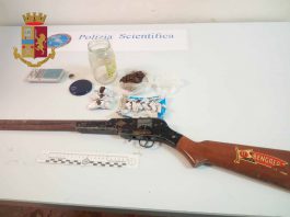 Marijuana e hashish in casa: ai domiciliari 54enne messinese
