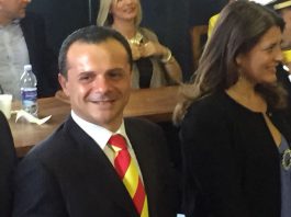 De Luca e il caffè ‘amaro’ degli impiegati comunali: vietato commentare i suoi provvedimenti