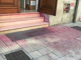 Messina, intimidazione razzista contro il centro d’accoglienza all’ex hotel Liberty: il racconto dei ragazzi