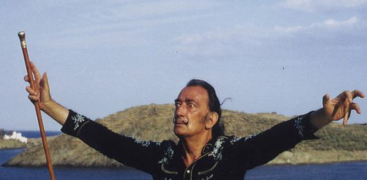 Eventi speciali per la Multisala Apollo: Salvador Dalì, l’inaugurazione del Cineforum e il regista Panarello