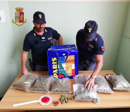 Nascondeva oltre 2 kg di marijuana nella sua abitazione: arrestato quarantaquattrenne