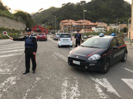 Villaggio Giostra: si scaglia contro l’anziana madre, intervengono i carabinieri
