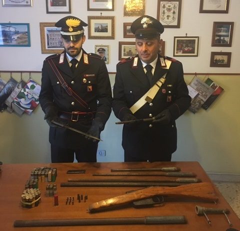 Caronia, fabbricava armi in casa: arrestato
