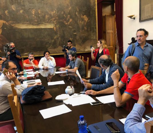 “Salva Messina”, il braccio di ferro dei consiglieri comunali sulle delibere di De Luca