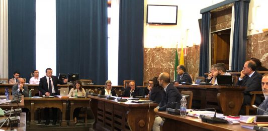 Dirigenti del Pd: ennesima sceneggiata promossa dal Sindaco De Luca