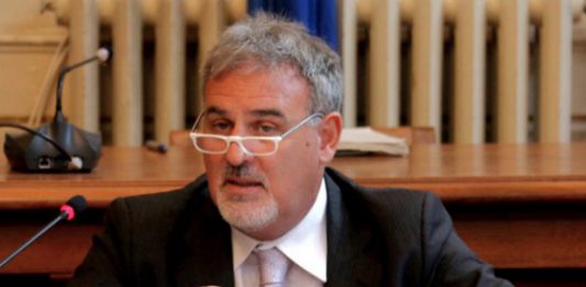 Iacomelli licenziato, MessinAccomuna “è il metodo de Luca”