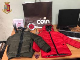 Coppia di ladri, sorpresi con la merce appena rubata: arrestate