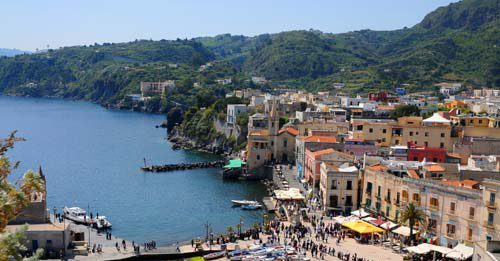 Eolie, TAR: i vincoli di inedificabilità sono decaduti a seguito dell’approvazione del Piano Regolatore di Lipari
