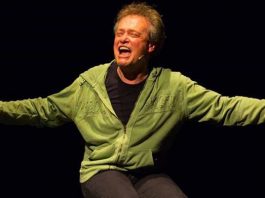 Al Clan Off Teatro torna l’artista siciliana Luana Rondinelli autrice di “A testa sutta”