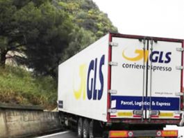 A18, TIR sbanda a causa della pioggia, chiuso il tratto Roccalumera Tremestieri in direzione Messina