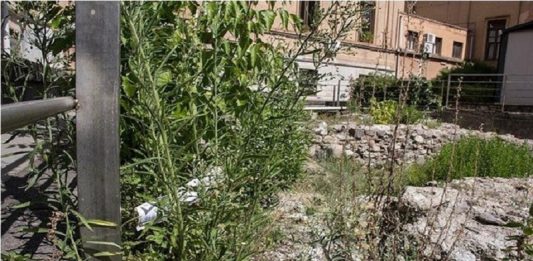 Interno Palazzo Zanca in stato di abbandono: La Tona e Schepis interpellano De Luca