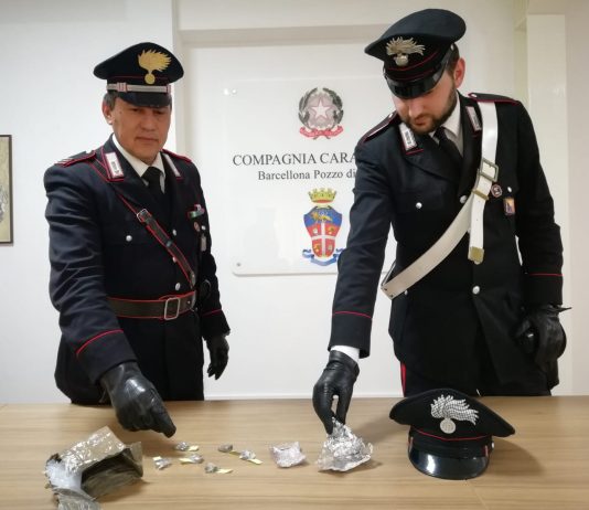 Milazzo: nasconde droga all’interno del negozio di prodotti per animali, arrestato dai Carabinieri.