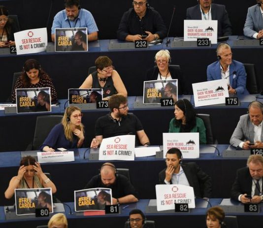 Sea Watch, Carola Rackete torna libera: il gip non ha convalidato l’arresto