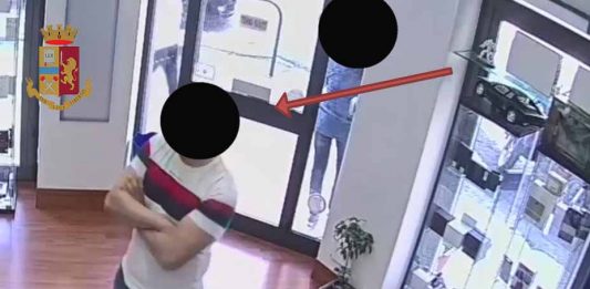 Agli arresti domiciliari il responsabile di alcuni furti ai danni di esercizi commerciali