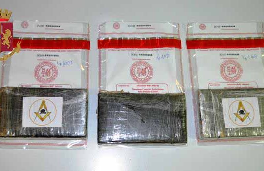 La Polizia di Stato arresta sessantunenne. Trasportava oltre tre chili di cocaina
