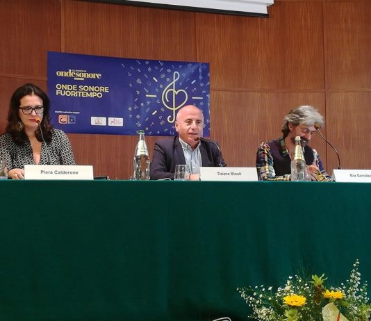 Onde Sonore fuori tempo, in scena Max Dedo