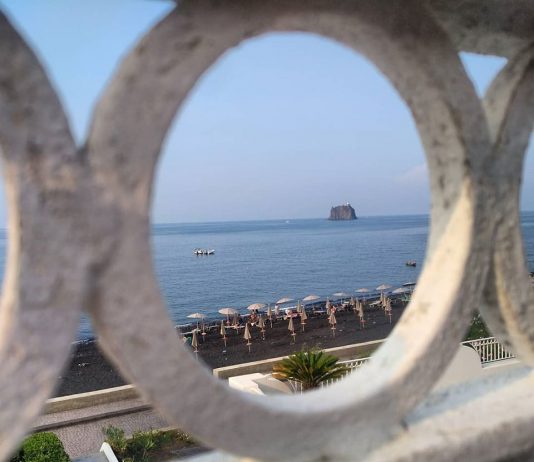 Stromboli, resta il divieto di scalare il vulcano: il 9 settembre prove generali per il sistema di allarme