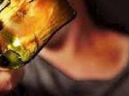 Aggredisce con una bottiglia di vetro il presunto rivale. La Polizia di Stato lo arresta