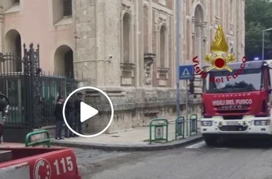 Messina i Vigili del Fuoco rendono omaggio ai poliziotti uccisi a Trieste. Video