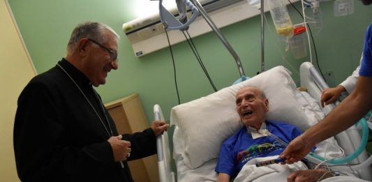 Coronavirus: Monsignor Accolla ai Cappellani e Operatori Sanitari, “testimonianza di carità e anelito di speranza”