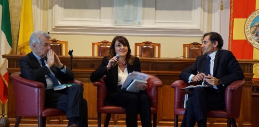 “Ci salveremo. Appunti per una riscossa civica” e “Lezioni cinesi” per risolvere la crisi italiana ed europea, De Bortoli e Grillo ospiti dell’Ateneo