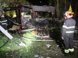 Esplosione nella fabbrica di fuochi d’artificio a Barcellona Pg: sale a cinque il numero delle vittime