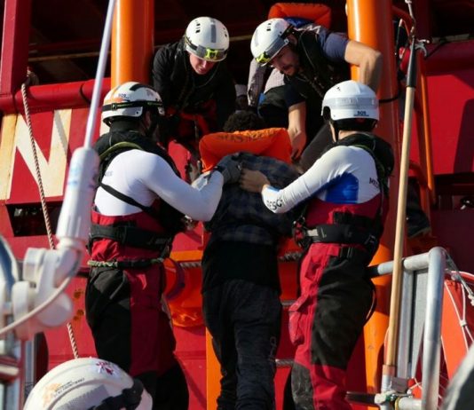 La Ocean Viking torna in mare con un nuovo team medico