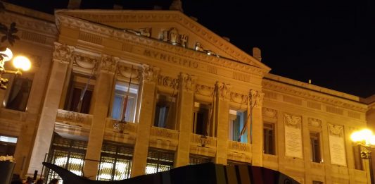 “Messina non si lega”, le sardine in centinaia a Piazza Unione Europea (video)