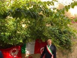 Anniversario morte di Craxi: il Sindaco di San Fratello Sidoti ad Hammamet per ricordare un concittadino