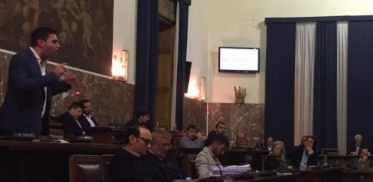 Consiglio comunale, le proposte del M5S: Andrea Argento, «Triste dover ricordare proprio oggi, 25 aprile, il valore della Democrazia in un paese civile»