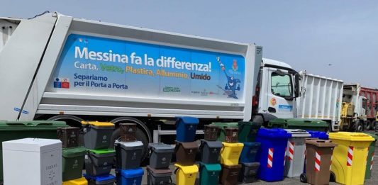 Differenziata e raccolta rifiuti: domani parte zona Blu Area Centro (umido)